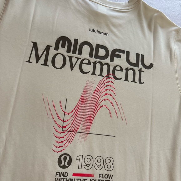 lululemon Jersey training short sleeve *Graphic - Picture 5 of 7